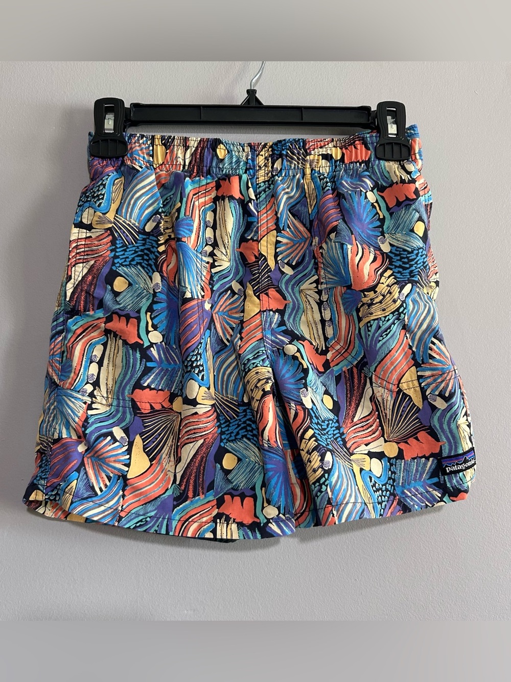 Patagonia kids XL 14 Baggies Shorts Colorful Abstract Print Outdoor